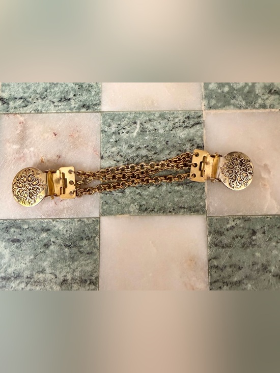 Avon Accessories - Avon Gold Tone Double Chain Sweater Clips